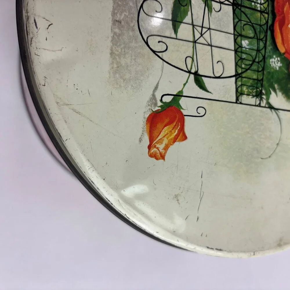 Vintage 50s Metal Tin Round Floral Cart Of Roses Decorative Storage Container